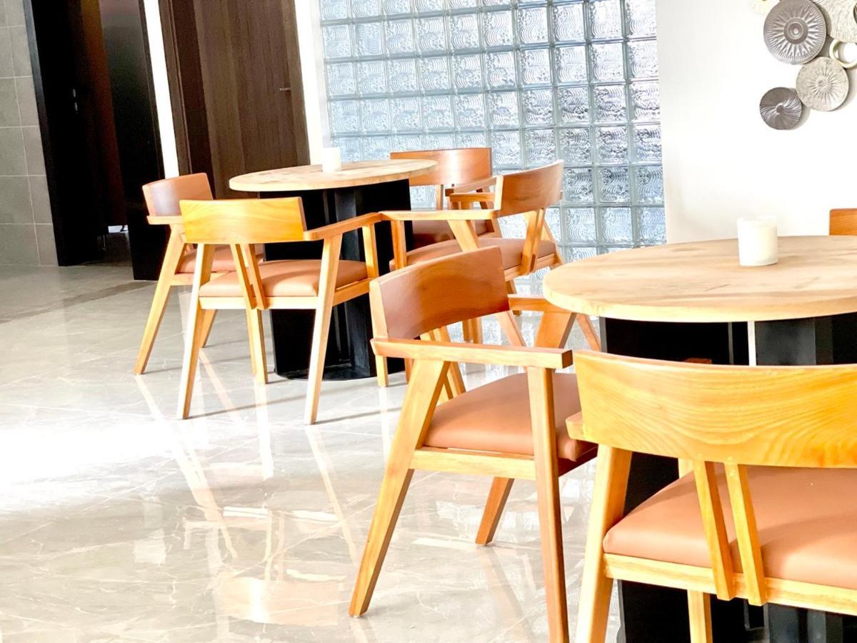 U Mall Apartments - 400M To Sokha Beach シアヌークビル エクステリア 写真